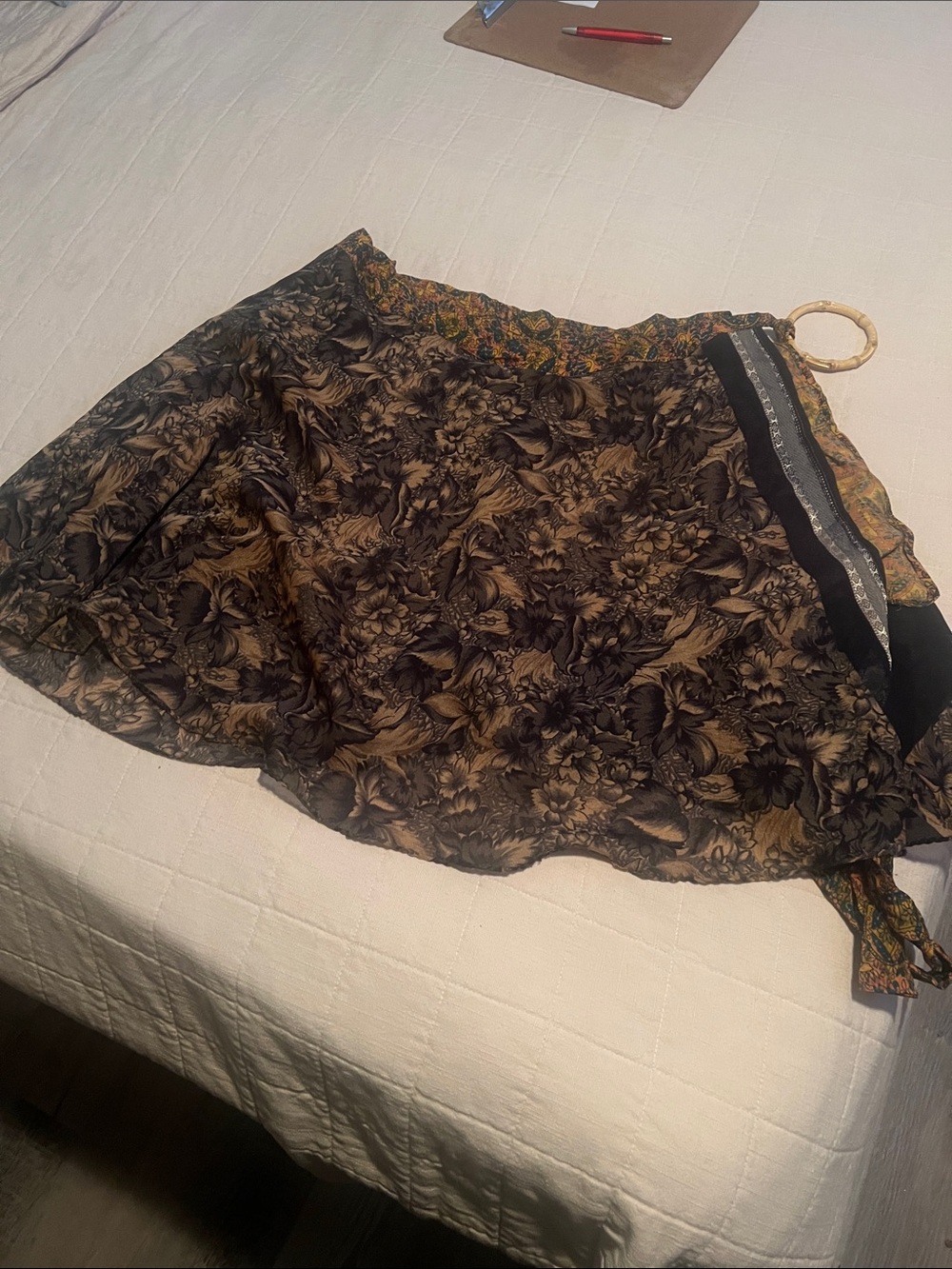 OS Gorgeous Hawaiian Floral Print Reversible Wrap Sarong